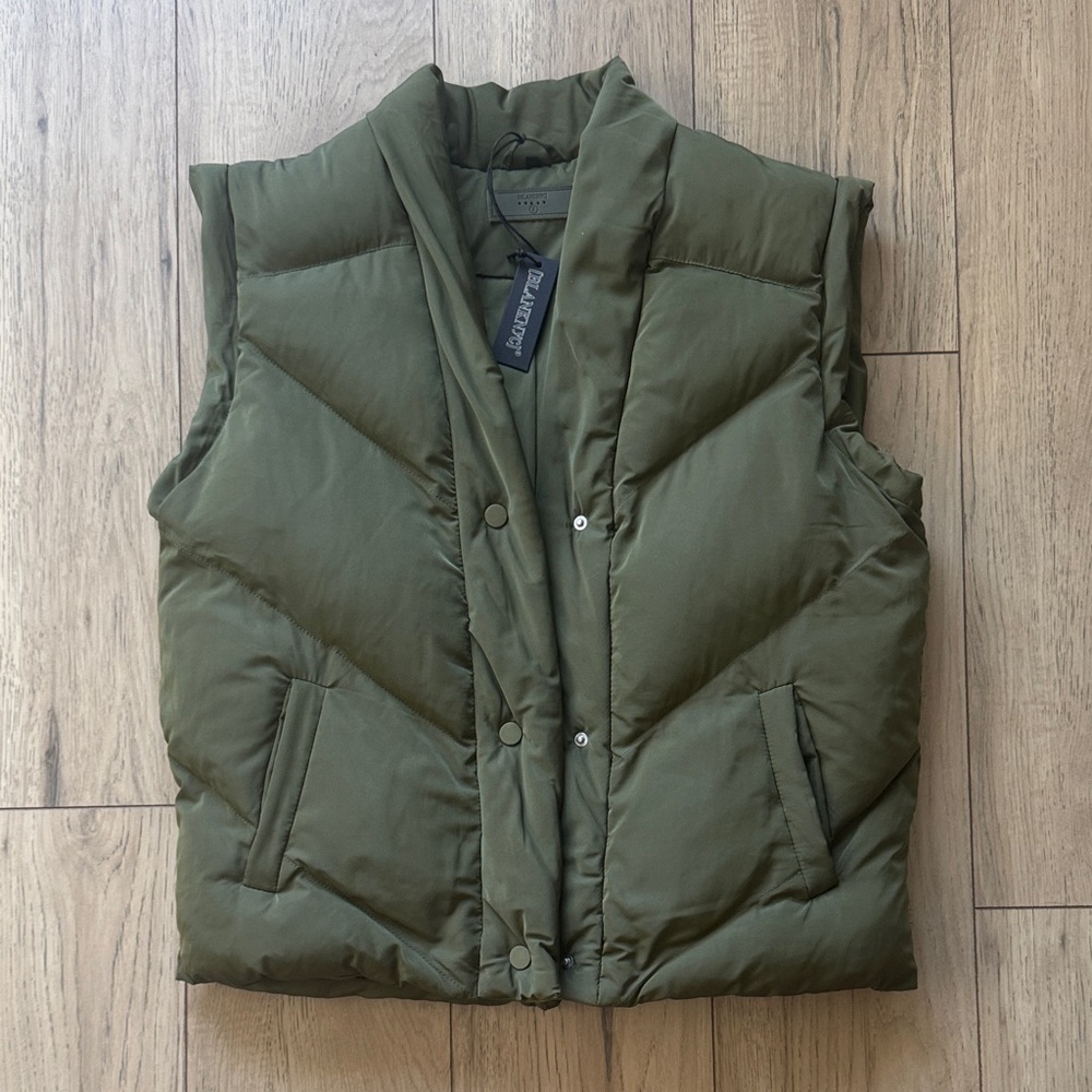 NWT Blank NYC Polyester Sleeveless Buttoned Green Puffer Vest Women’s Small